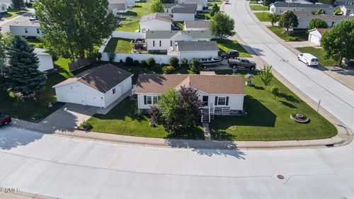 1703 N Valley Loop, Bismarck, ND, 58503-0631 | Card Image