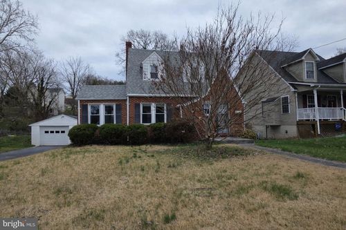 411 Kerfoot Ave, FRONT ROYAL, VA, 22630-2421 | Card Image