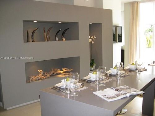 208-2100 Park Ave, Miami Beach, FL, 33139-1753 | Card Image