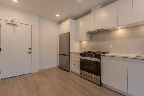206-13238 105 Ave, Surrey, BC, V3T0W1 | Card Image