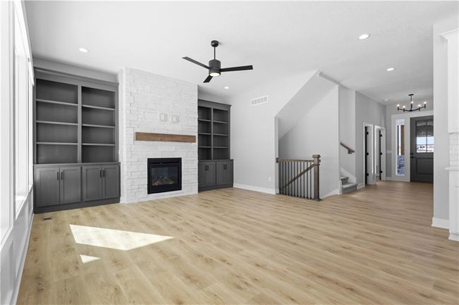 Photo is from a similar model. | Image 14