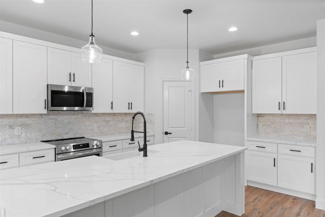 4609 Eagle Nest Ct, House other with 4 bedrooms, 3 bathrooms and null parking in Granbury TX | Image 10