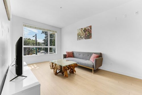 211-1621 Hamilton Ave, North Vancouver, BC, V7P0B6 | Card Image