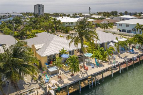 461 3rd St, Key Colony Beach, FL, 33051 | Card Image