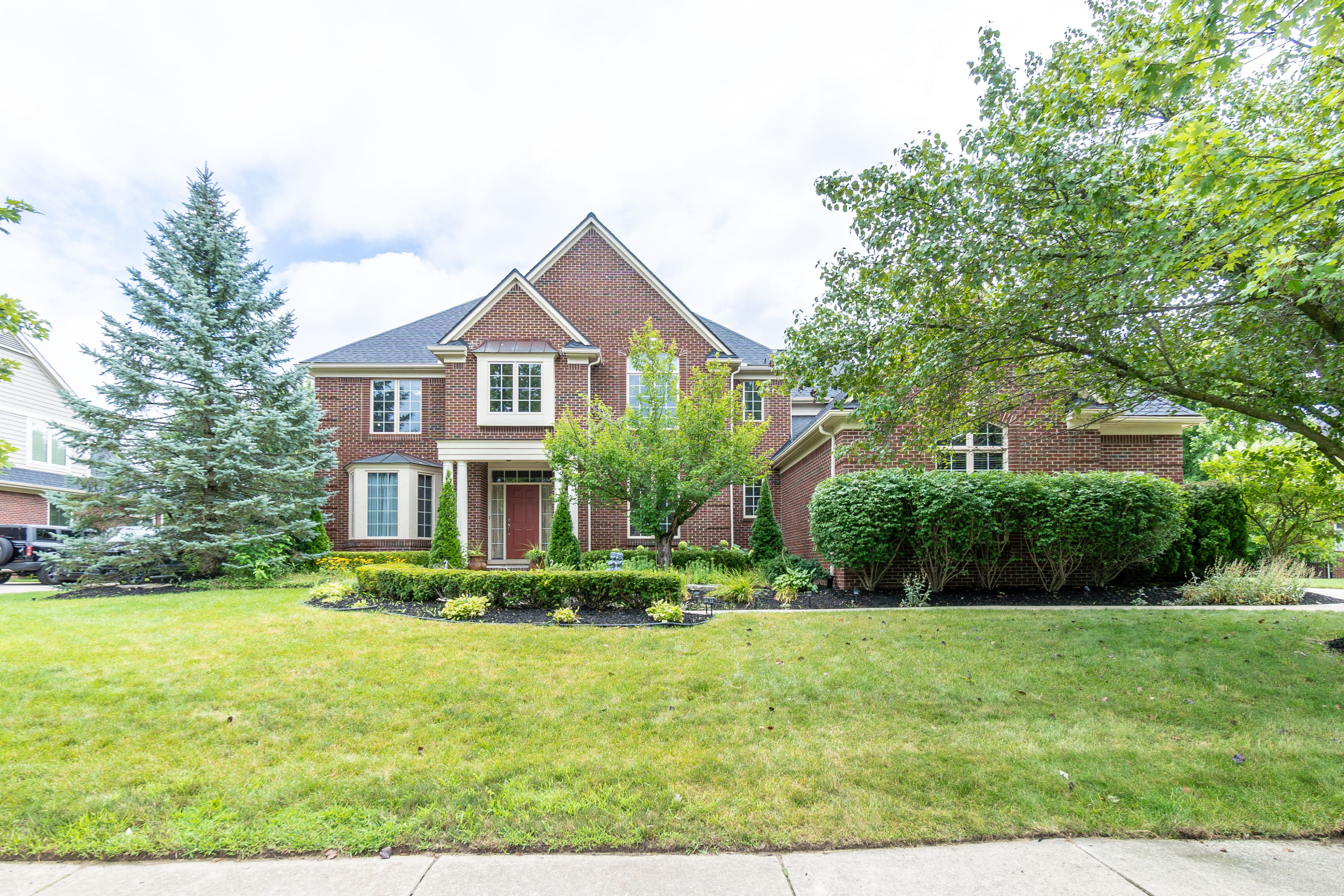 Peninsula Way, Northville, MI 48168