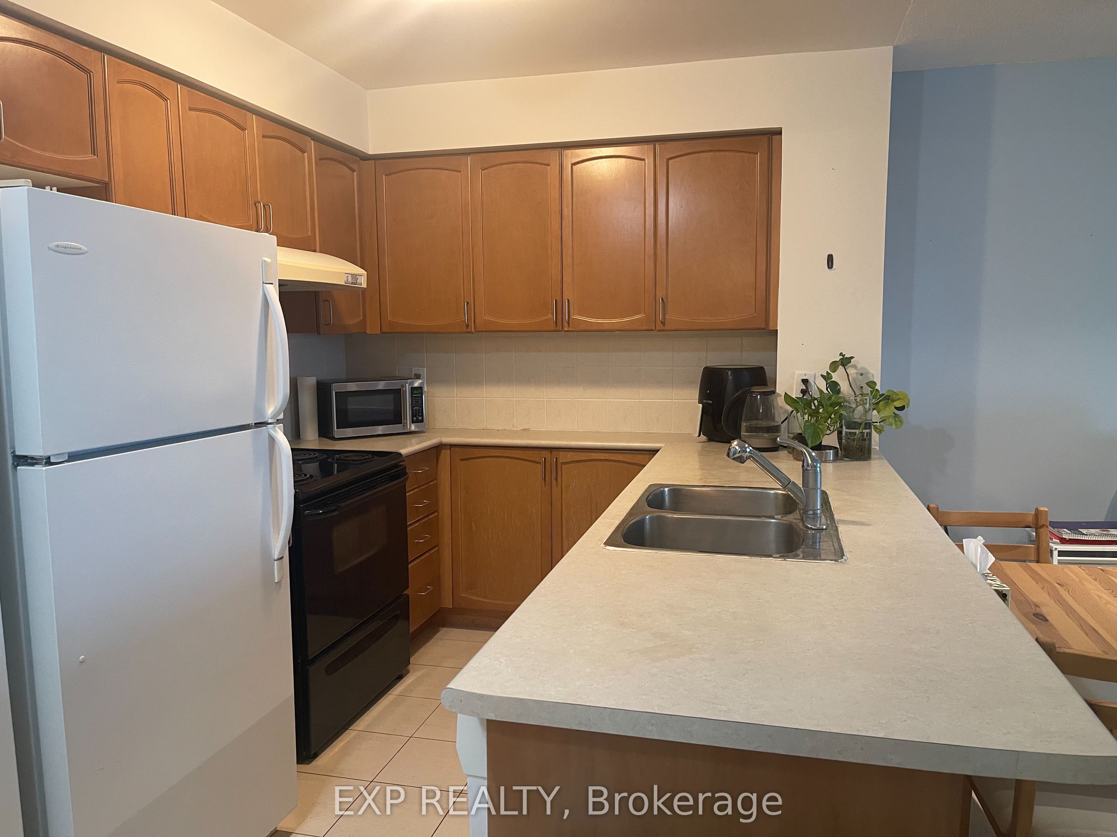 Residential in Toronto E09 3