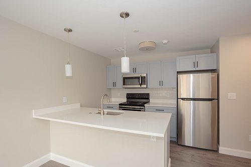 3f-882 Massachusetts Ave, Arlington, MA, 02452 | Card Image