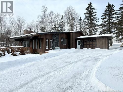 142 Century Dr, Miramichi, NB, E1V7A4 | Card Image