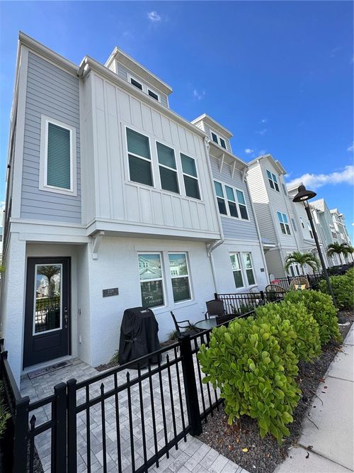 2328 Lindstrom St, SARASOTA, FL, 34237-4726 | Card Image