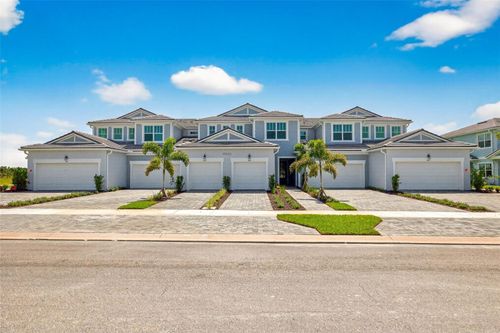 102-17420 Moonflower Dr, VENICE, FL, 34293-8057 | Card Image
