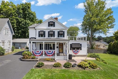513 Woonasquatucket Ave, North Providence, RI, 02911-1622 | Card Image