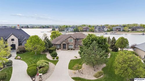 519 S 249th Cir, Waterloo, NE, 68069-4442 | Card Image