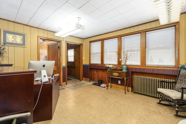 34900 Chestnut St, House other with 4 bedrooms, 3 bathrooms and null parking in Wayne MI | Image 16