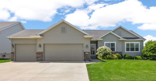 2405 Bridlewood Ct, Marion, IA, 52302-4773 | Card Image