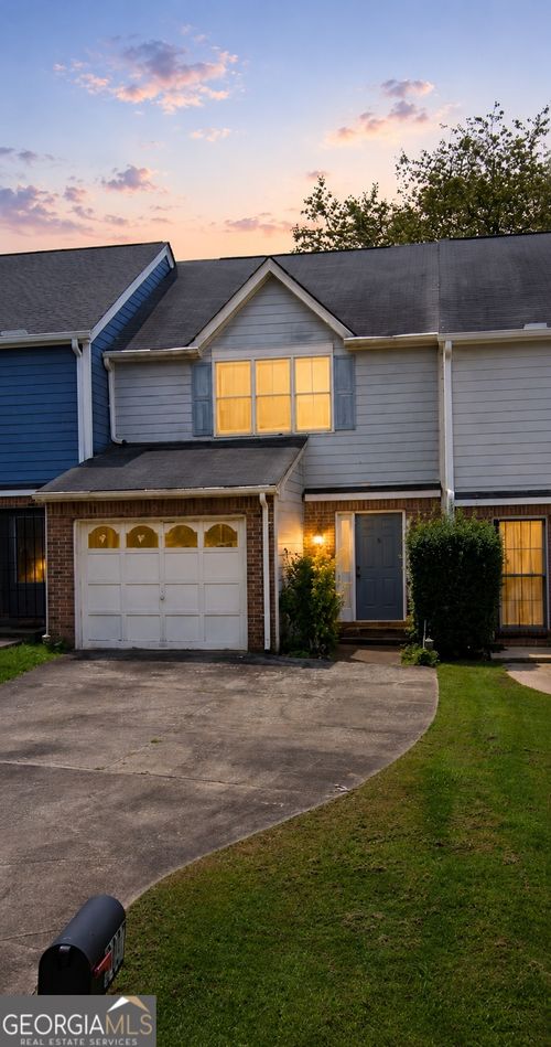 8007 Woodlake Dr, Riverdale, GA, 30274-3961 | Card Image