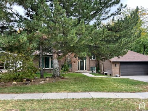 8145 S Shorthills Dr, Cottonwood Heights, UT, 84121-5846 | Card Image
