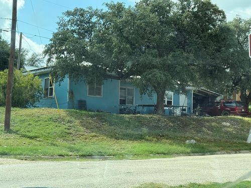 601 Menard Ave, Sonora, TX, 76950-6226 | Card Image