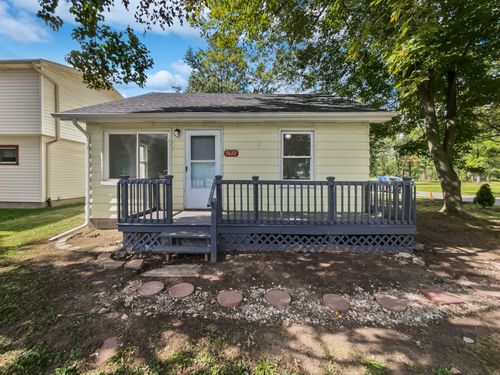 9612 Cherokee St, Taylor, MI, 48180-3142 | Card Image