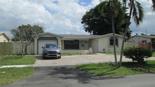 3948 Nw 39th Ave, Lauderdale Lakes, FL, 33309-4823 | Card Image
