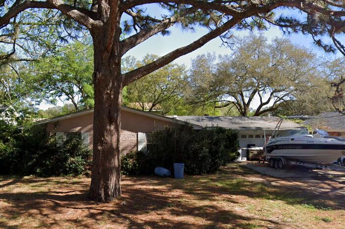 Bradford Dr, Fort Walton Beach, FL 32547