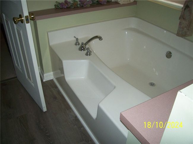 2024 Lexington Dr, House other with 4 bedrooms, 3 bathrooms and 2 parking in Connellsville PA | Image 31