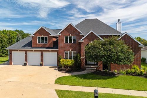 494 Windingbrook Drive, OSHKOSH, WI, 54904 | Card Image