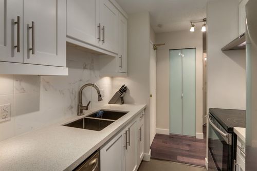 203-1611 E 3rd Ave, Vancouver, BC, V5N1H1 | Card Image
