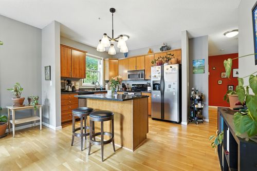 apt-214-301 Oak Grove St, Minneapolis, MN, 55403-4013 | Card Image