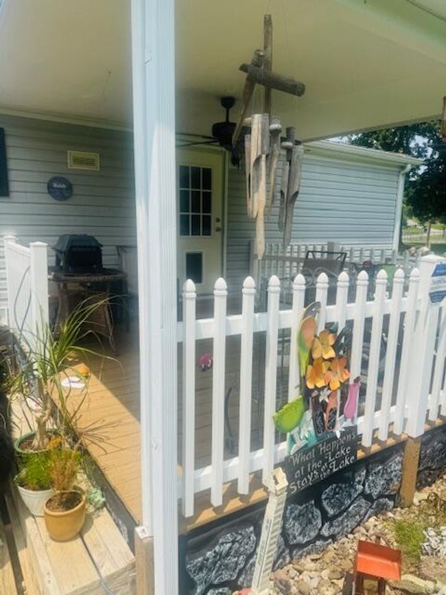 92 Spring Meadow Cir, House other with 4 bedrooms, 2 bathrooms and null parking in Campbellsville KY | Image 36