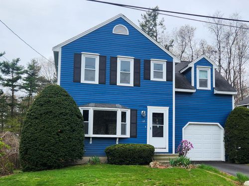 67 Burgundy Dr, Nashua, NH, 03062-3682 | Card Image