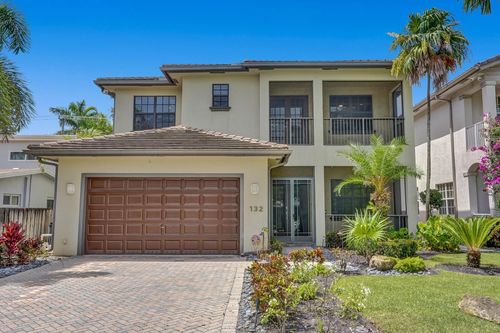 132 Ne 21st Ct, Wilton Manors, FL, 33305-1010 | Card Image