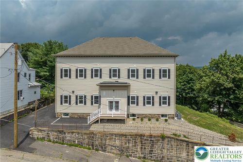 6-418 W Race St, Pottsville, PA, 17901-2418 | Card Image
