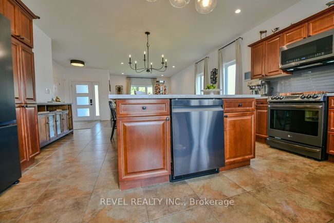 29 Majestic Dr, House other with 5 bedrooms, 3 bathrooms and 7 parking in Timmins ON | Image 9
