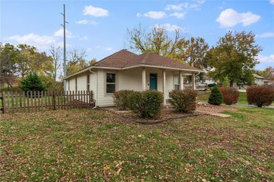 101 Johnson Road, House other with 3 bedrooms, 2 bathrooms and null parking in Liberty MO | Image 2