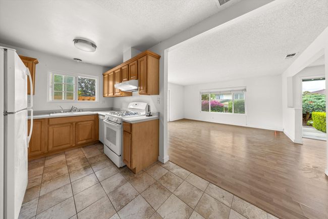A - 409 Northgate Dr, Condo with 3 bedrooms, 2 bathrooms and null parking in Goleta CA | Image 15
