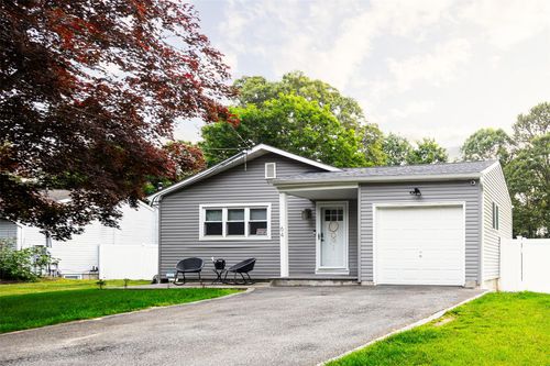 64 Wellington Rd, Middle Island, NY, 11953-1558 | Card Image