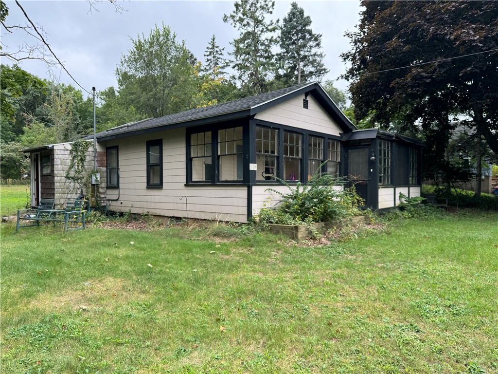 Lake View Ter, Webster, NY 14580
