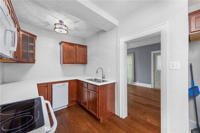 457 Pine St, House other with 3 bedrooms, 1 bathrooms and 2 parking in Hookstown PA | Image 12