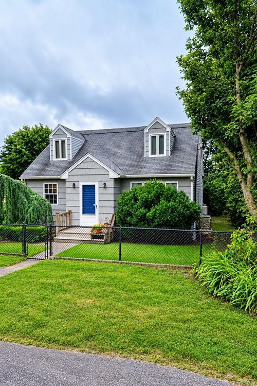 48 Rosemont Avenue, Brookhaven, NY, 11738 | Card Image