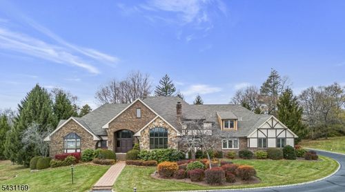 3 Crownview Ln, Bernardsville, NJ, 07924-1220 | Card Image
