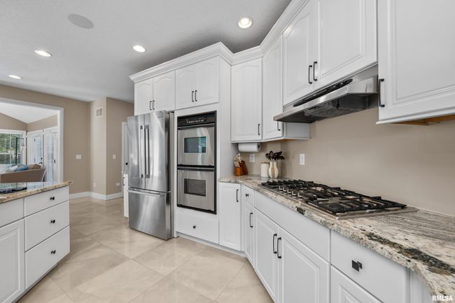 7 Pinehurst Ct, House other with 4 bedrooms, 4 bathrooms and null parking in Coal Valley IL | Image 28
