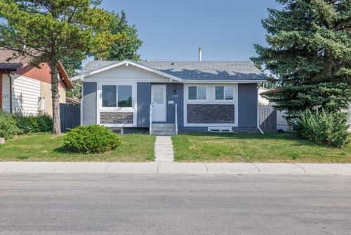 152 Falconridge Crescent Ne, Calgary, AB, T3J3E9 | Card Image