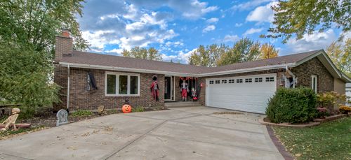 1605 S Regan Rd, New Lenox, IL, 60451-1355 | Card Image