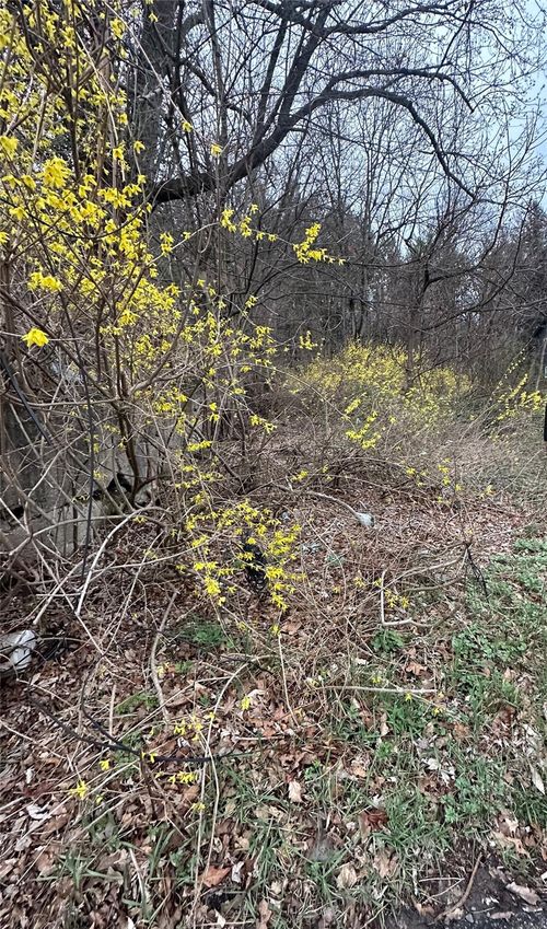 24 Academy Ave, Sparrow Bush, NY, 12780-5529 | Card Image