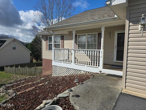 210 Taylor Dr, Piney Flats, TN, 37686-4636 | Card Image