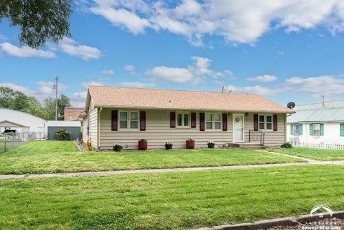 207 Main St, Perry, KS, 66073-4155 | Card Image
