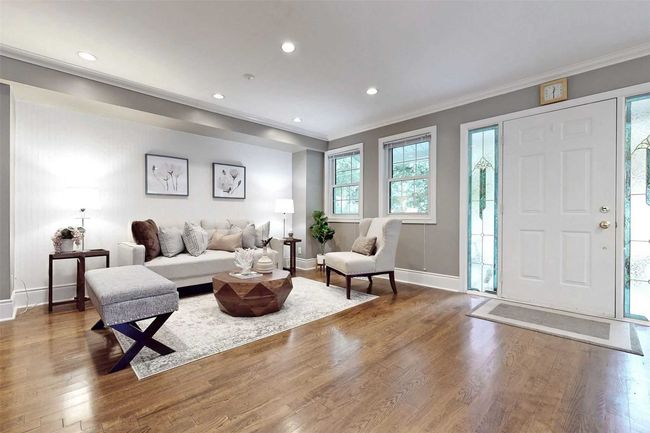 14 Duffin St, House other with 3 bedrooms, 3 bathrooms and 7 parking in Ajax ON | Image 4