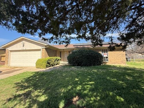 3313 Oak Timber Dr, Forest Hill, TX, 76119-7118 | Card Image