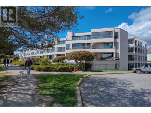 5-5477 Wharf Avenue, Sechelt, BC, V7Z0H5 | Card Image
