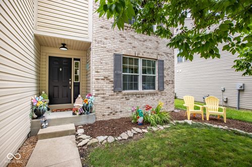 6532 Amherst Way, Zionsville, IN, 46077-9144 | Card Image